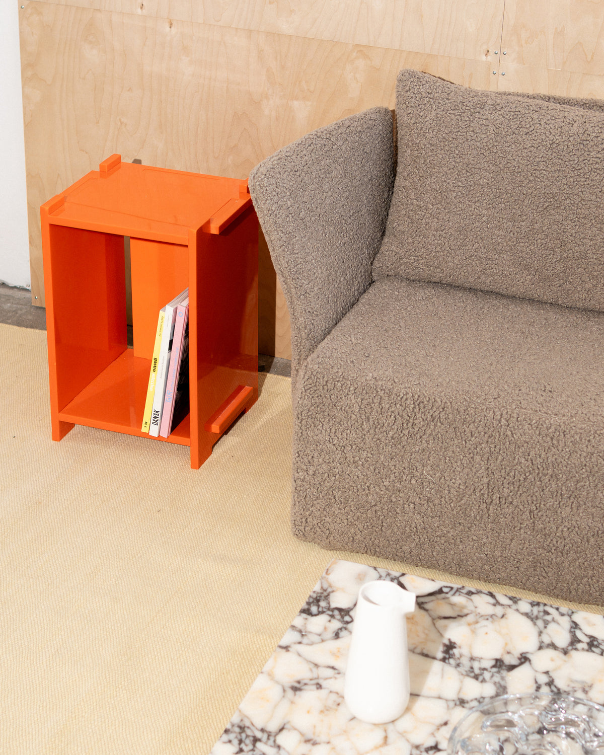 MATIAS MOELLENBACH Assembly Sidetable End table Orange