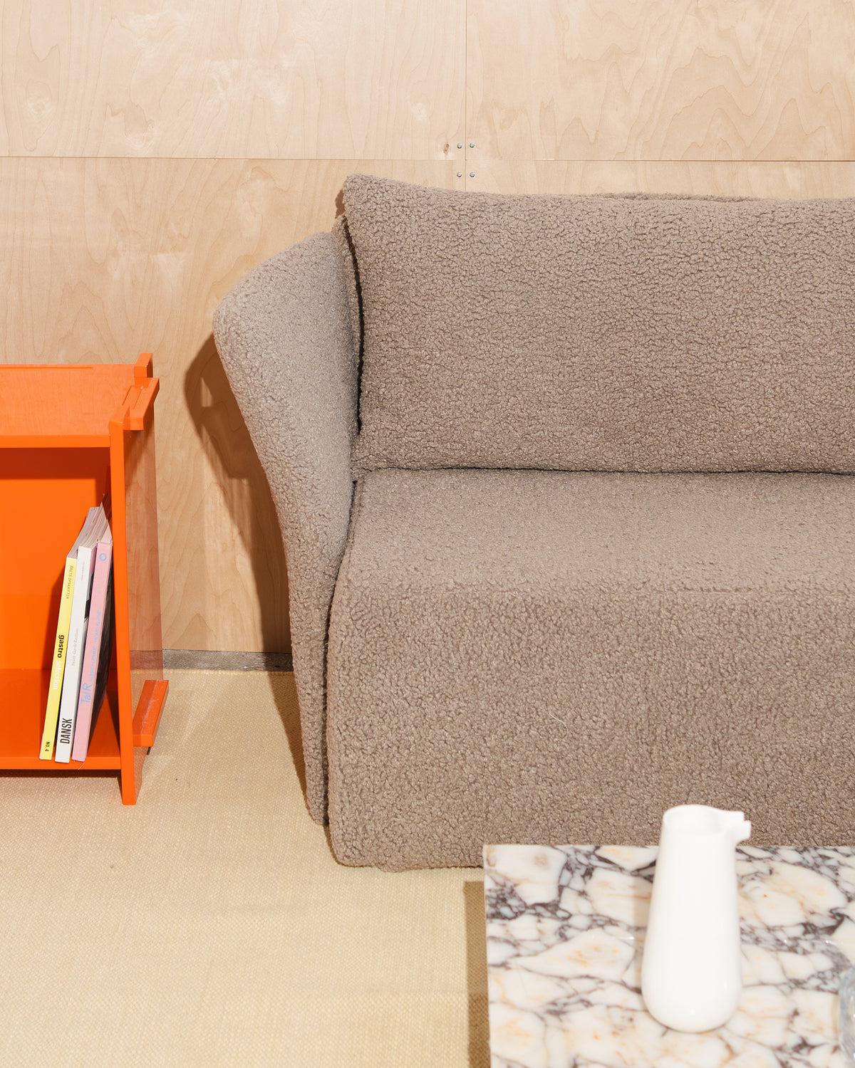 MATIAS MOELLENBACH Assembly Sidetable End table Orange