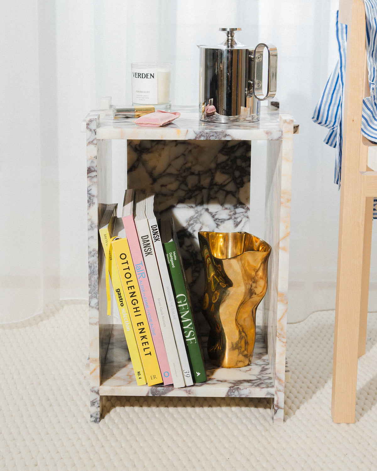 MATIAS MOELLENBACH Assembly Sidetable - Calacatta End table Calacatta