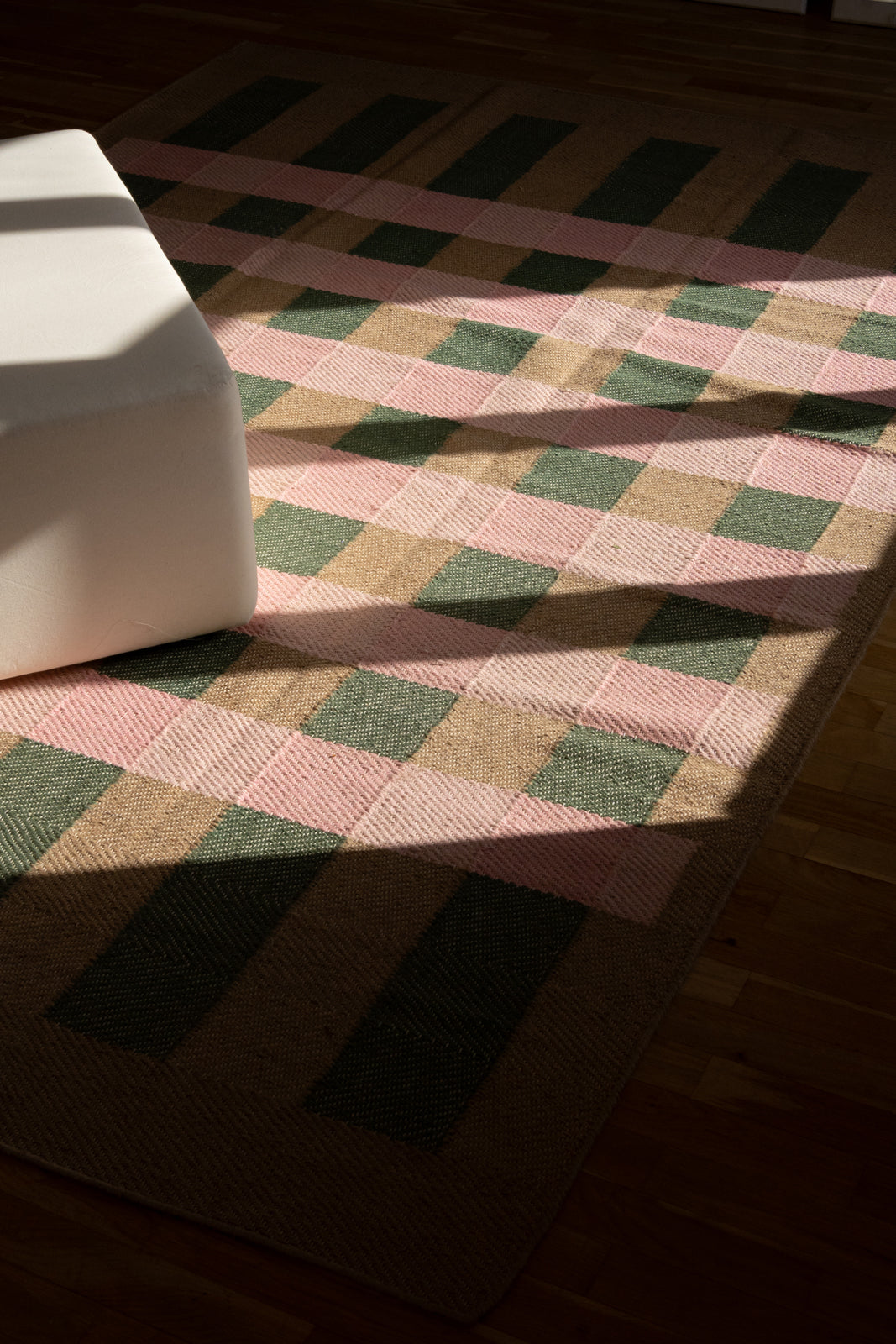 Jute Rug w. pink and green stripes