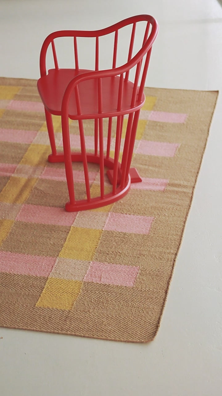 Jute Rug w. pink and yellow stripes