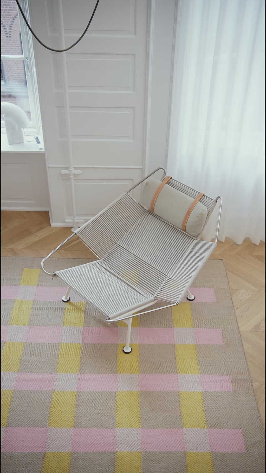 Jute Rug w. pink and yellow stripes