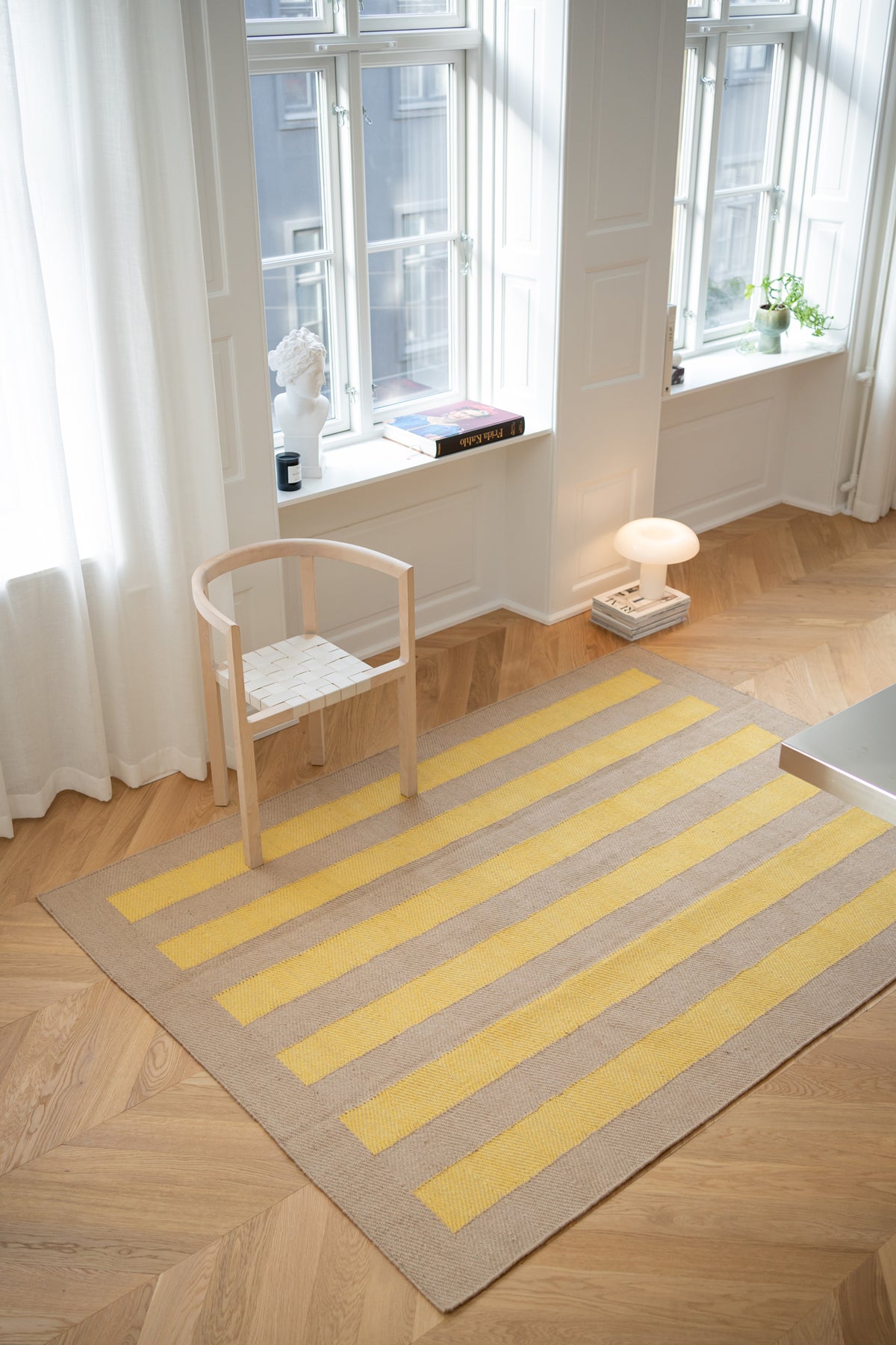 Jute Rug w. yellow stripes