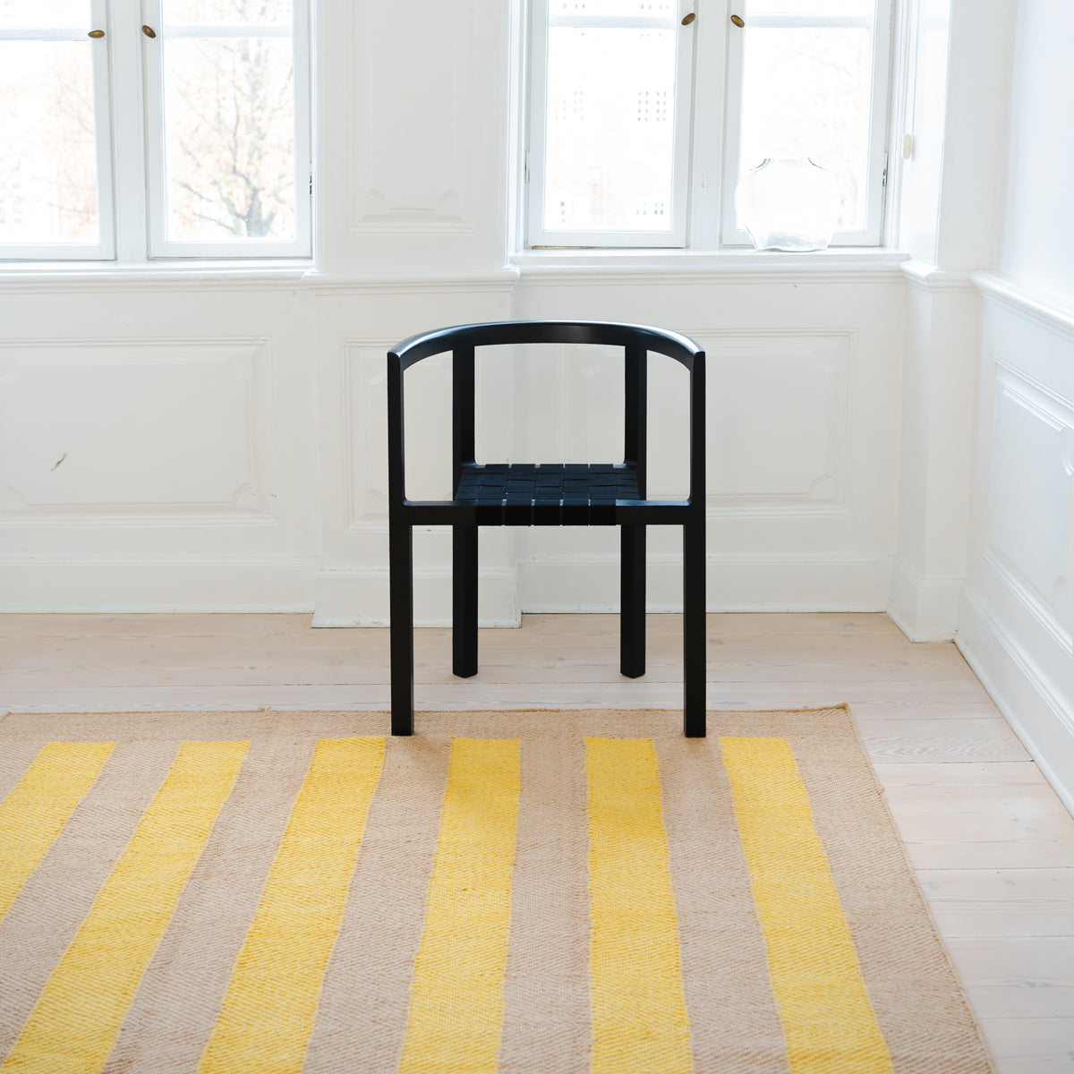Jute Rug w. yellow stripes
